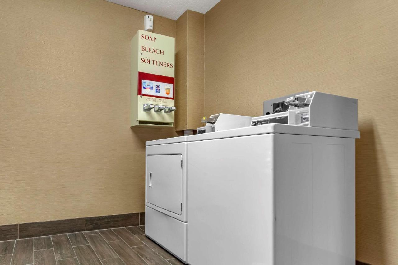 ולנטיין Comfort Inn מראה חיצוני תמונה